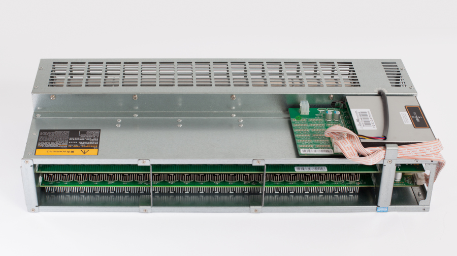 https://bits.media/images/obzor-asic-mainera-antminer-r4-p1/Antminer_R4_top.jpg