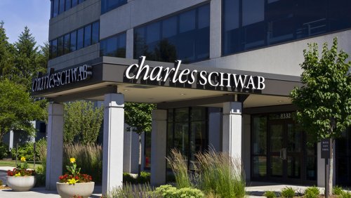Американский брокер Charles Schwab не планирует работать с криптовалютами