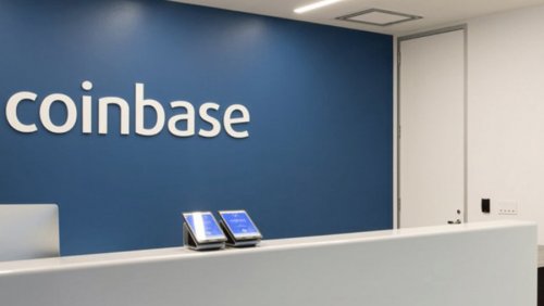 Биржа Coinbase закрывает офис в Чикаго и увольняет 30 сотрудников