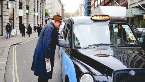 Лондонский таксист продает криптовалюту пассажирам