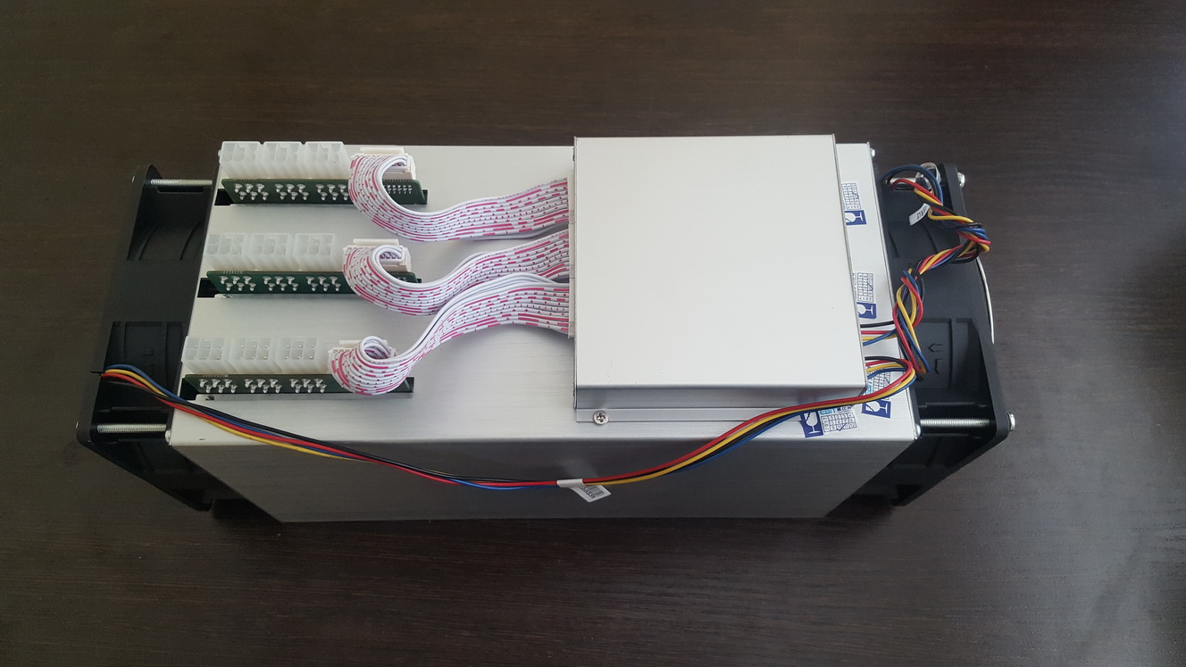 Асик медицинский. Блок питания ASIC t17. T17 Antminer шлейф. ASIC-майнер e9. Асик 9s 4х4.