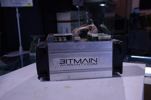 1896231093_AntminerS73.thumb.JPG.c7bbc4ba5dbbd08adf9102922f93ba6c.JPG